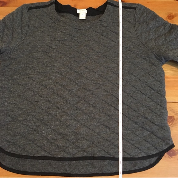 J. Crew Gray Quilted Top Size Small - Picture 8 of 8